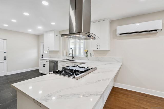 Image 6 of 42 For 4811 Alder Dr