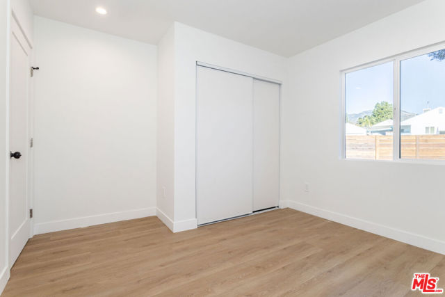 14365 Berg Street, Sylmar CA: https://media.crmls.org/mediaz/4cdaabce-96ef-4e66-b368-1f64fb7600f9.jpg