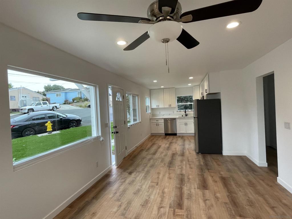 MLS #250036676SD image #9