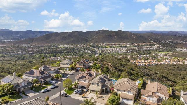 11506 Village Ridge Rd, San Diego CA: https://media.crmls.org/mediaz/4cdb53dc-fa2f-4001-9e88-5e6ed40a6c08.jpg