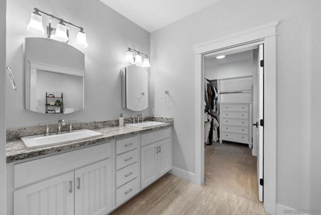 523 9th St, Imperial Beach CA: https://media.crmls.org/mediaz/4cdbf854-abe9-475d-a6e9-9c0d71b4da8c.jpg