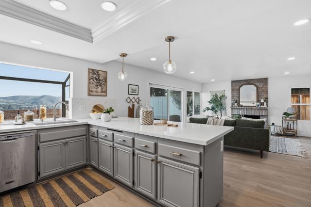 14463 Yukon, San Diego CA: https://media.crmls.org/mediaz/4cdc317f-edef-4791-bd33-1e8d049cbb46.jpg