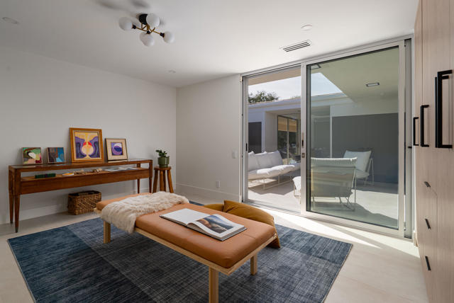 399 Desert Lakes Drive, Palm Springs CA: https://media.crmls.org/mediaz/4cdd06df-2a60-42e4-9ae3-de8de3a8eb97.jpg