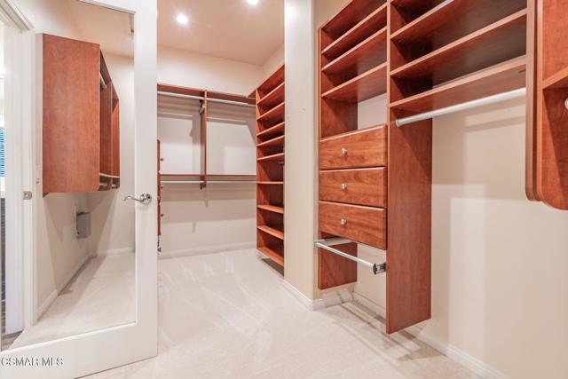 535 Winncastle Street, Simi Valley CA: https://media.crmls.org/mediaz/4cddf57c-21a2-4c04-8d6f-c78111d8d5bf.jpg