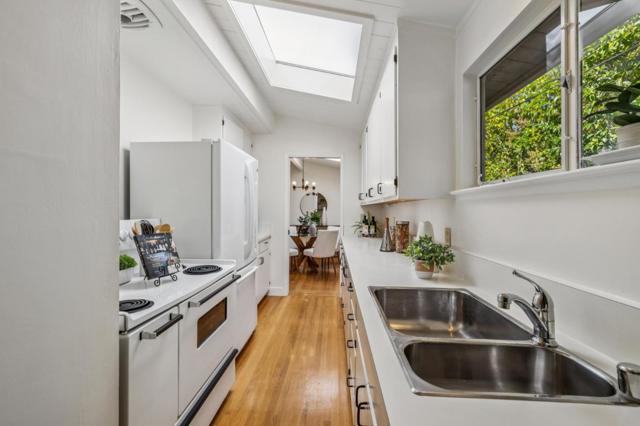 3224 Kipling Street, Palo Alto CA: https://media.crmls.org/mediaz/4cde185d-dea9-4213-9e29-e36bb770d270.jpg