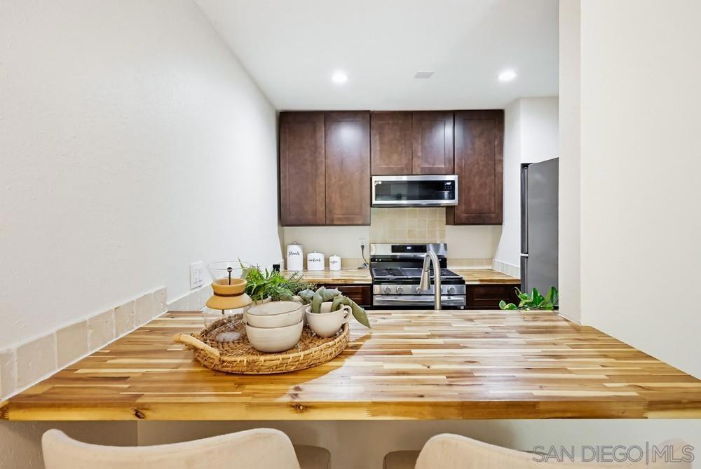 1605 Hotel Circle - photo 10