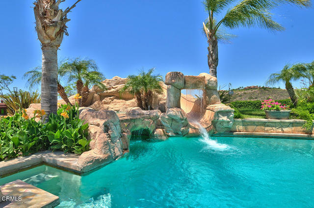2625 Marvella Court, Camarillo CA: https://media.crmls.org/mediaz/4cdf82a2-8eda-4fe6-a39e-734bef9864f5.jpg