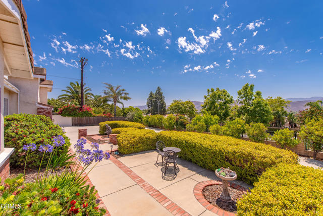 2210 Via Loma, Camarillo CA: https://media.crmls.org/mediaz/4cdfaa5a-f3b5-4a75-8a85-b58e7e97e79e.jpg