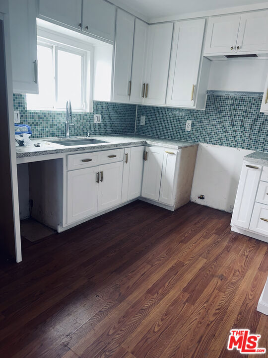 1204 Smith Place, Long Beach, California 90806, 3 Bedrooms Bedrooms, 0 ,1 BathroomBathrooms,Single Family Residence,For Sale,Smith,0,25631795