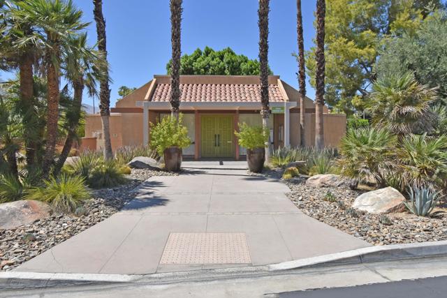 2217 Los Patos Drive, Palm Springs CA: https://media.crmls.org/mediaz/4ce05f29-7127-41b1-8f7e-e7da7c280f0e.jpg