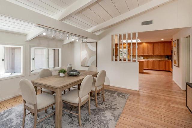 744 Los Altos Avenue, Los Altos CA: https://media.crmls.org/mediaz/4ce06d9d-a25f-4550-8095-7f9ca9372852.jpg