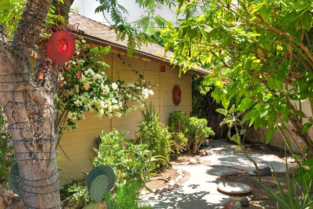 6026 Fulcher Avenue, North Hollywood CA: https://media.crmls.org/mediaz/4ce0a247-6a67-4123-8409-6b7ac9d39058.jpg