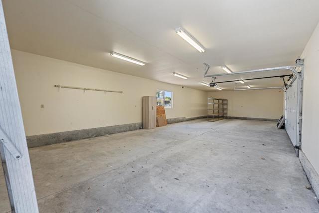 307 Mansfield Road, Hollister CA: https://media.crmls.org/mediaz/4ce0d028-b948-46aa-9405-6c944035ed92.jpg