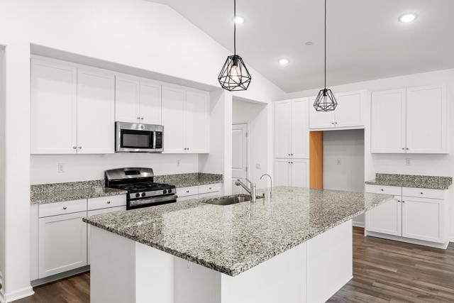 84151 Novello Drive, Indio CA: https://media.crmls.org/mediaz/4ce10374-4bbd-4804-861c-3132ca2d0b2f.jpg