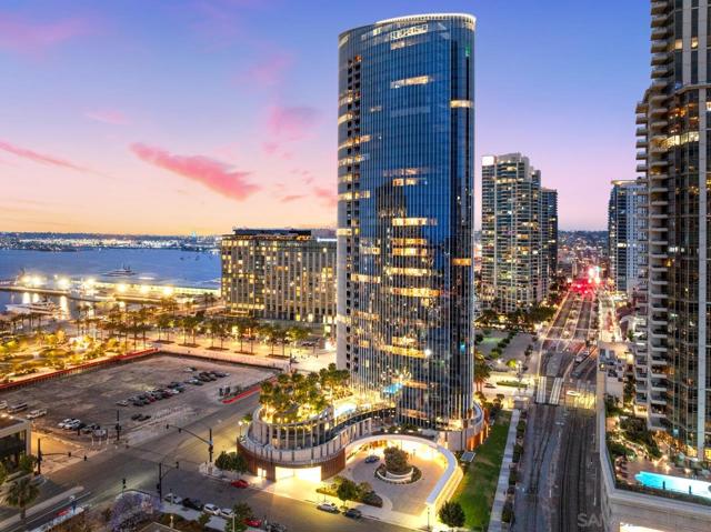888 W E St, San Diego CA: https://media.crmls.org/mediaz/4ce11a3f-dbf7-4401-ac88-1ddef48bcf41.jpg