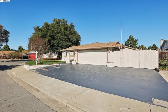 Image 1 of 59 For 34348 Atteridge Ct