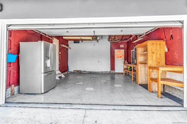 3921 Juniper St, San Diego CA: https://media.crmls.org/mediaz/4ce1f6bb-7e8f-4dfa-a258-07592b07a8b8.jpg