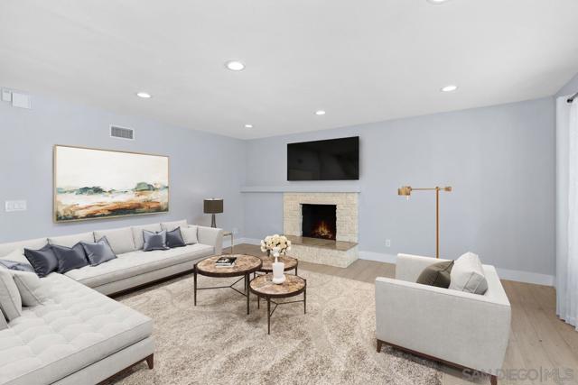 9956 Via Debbie, Santee CA: https://media.crmls.org/mediaz/4ce258ba-ce45-432c-97f7-679217d3b15d.jpg