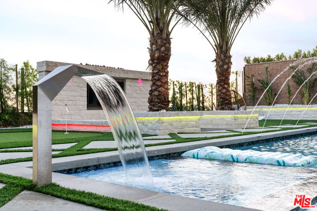 20216 W Albion Way, Porter Ranch CA: https://media.crmls.org/mediaz/4ce25f62-84cd-4fbf-8f84-259792edfa6e.jpg