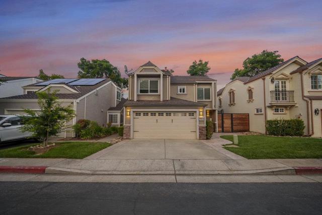 965 Oak Park Drive, Morgan Hill CA: https://media.crmls.org/mediaz/4ce30d01-8c89-4d08-a659-62118a9b4521.jpg