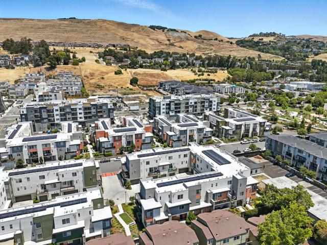 29341 Hub Court, Hayward CA: https://media.crmls.org/mediaz/4ce3a71c-af86-4f8c-94b4-825c4bdca269.jpg