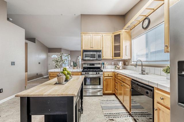 1519 Tamara Court, Escalon CA: https://media.crmls.org/mediaz/4ce413e6-b483-4743-9d8f-54c2ae0cd5bc.jpg