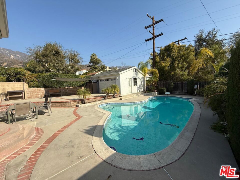 4Ce457A3 8C9C 4Ad2 B707 B7011Bb622C7 1966 Rangeview Drive, Glendale, Ca 91201 &Lt;Span Style='BackgroundColor:transparent;Padding:0Px;'&Gt; &Lt;Small&Gt; &Lt;I&Gt; &Lt;/I&Gt; &Lt;/Small&Gt;&Lt;/Span&Gt;