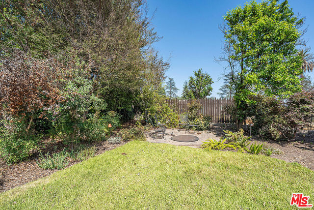 2876 Saint James Place, Altadena CA: https://media.crmls.org/mediaz/4ce531bd-d26a-4ec1-a34c-6f235bcd2b86.jpg