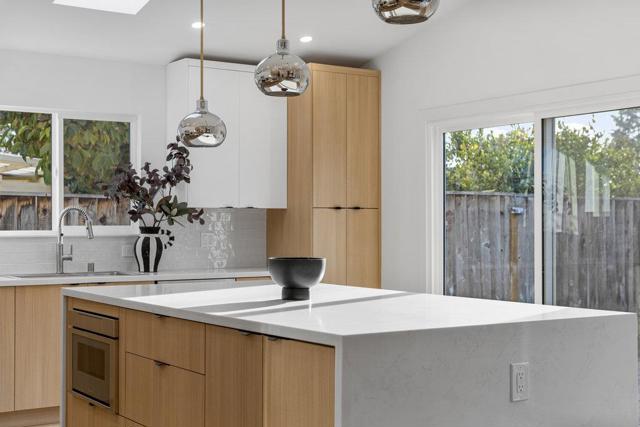 748 Clara Vista Avenue, Santa Clara CA: https://media.crmls.org/mediaz/4ce56d01-4886-41fd-8780-4158f354f299.jpg