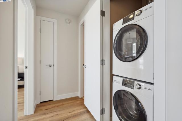 222 Broadway, Oakland CA: https://media.crmls.org/mediaz/4ce78cba-2665-4cec-9167-0b29977238df.jpg