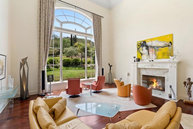 6369 Clubhouse Drive, Rancho Santa Fe CA: https://media.crmls.org/mediaz/4ce78f4b-3c16-499e-924d-263bc14798d7.jpg