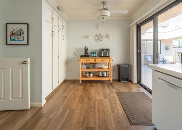 68697 Cll Tortosa, Cathedral City CA: https://media.crmls.org/mediaz/4ce7a242-e81a-4c3a-8b18-cd00f1738613.jpg