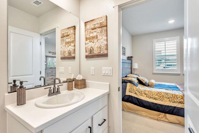 172 Vienna Way, Hollister CA: https://media.crmls.org/mediaz/4ce9ef00-7c52-4fd2-a2d2-2488396567c1.jpg