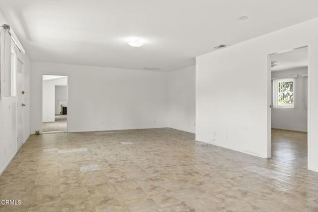 4226 Hitch Boulevard, Moorpark CA: https://media.crmls.org/mediaz/4cea054e-876c-4ce8-9f45-3b9c44d5a934.jpg