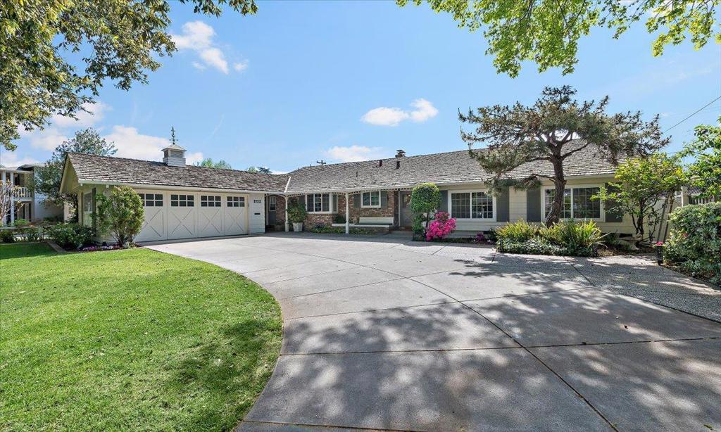 1722 Sweetbriar Drive