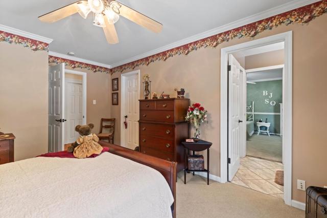 3155 Brittan Avenue, San Carlos CA: https://media.crmls.org/mediaz/4cea5a8a-971e-49e8-8316-9ef2f5d479ba.jpg