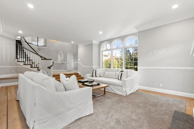 13206 Wright Way, Los Altos Hills CA: https://media.crmls.org/mediaz/4cea8104-d9b7-4438-99fc-e1b358ffed4c.jpg