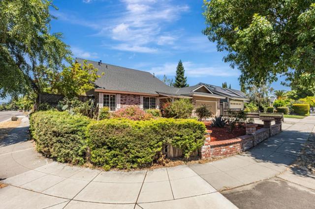 302 Henderson Drive, San Jose CA: https://media.crmls.org/mediaz/4cea8910-bf31-42ca-9464-491cddfc0bd1.jpg