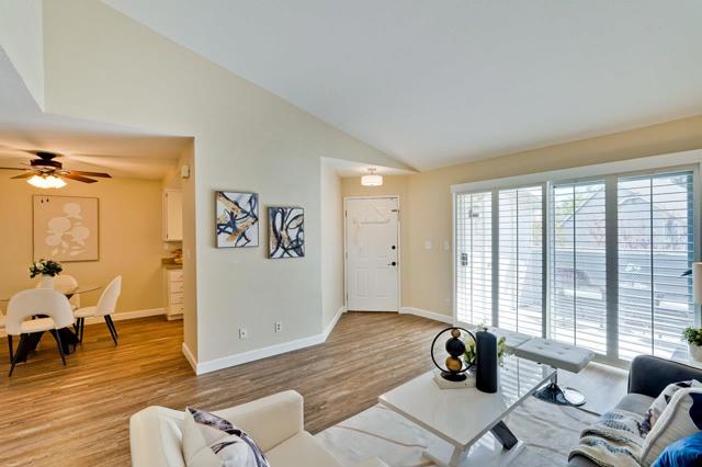 336 Shadow Run Drive, San Jose CA: https://media.crmls.org/mediaz/4cebacb1-5225-4412-be69-659cb3c33128.jpg