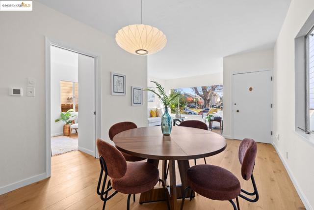 1241 Park Ave, Alameda CA: https://media.crmls.org/mediaz/4cec4bb8-11da-4b98-8b6b-cce4034176df.jpg