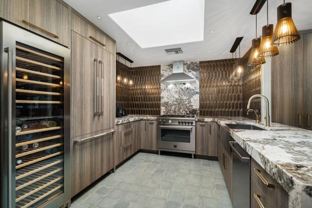 88 Princeton Drive, Rancho Mirage CA: https://media.crmls.org/mediaz/4cec7b79-a508-40df-8393-cee720589743.jpg