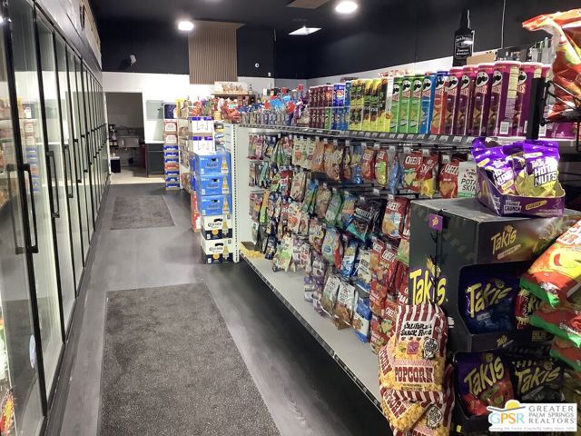 19345 Indian Canyon, Palm Springs CA: https://media.crmls.org/mediaz/4ced5332-22eb-457b-96a7-104465742be6.jpg