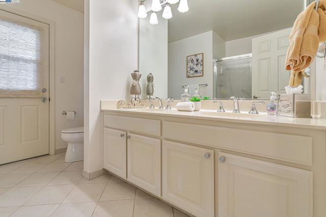736 Tunbridge Rd, Danville CA: https://media.crmls.org/mediaz/4ced79af-bc36-4006-a289-c0a6a177f01a.jpg