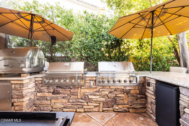 5019 Corral Street, Simi Valley CA: https://media.crmls.org/mediaz/4cedebba-b27b-46c7-adb2-5c85c4f9d483.jpg