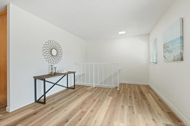 Detail Gallery Image 4 of 41 For 7837 Camino Tranquilo, San Diego,  CA 92122 - 2 Beds | 1/1 Baths