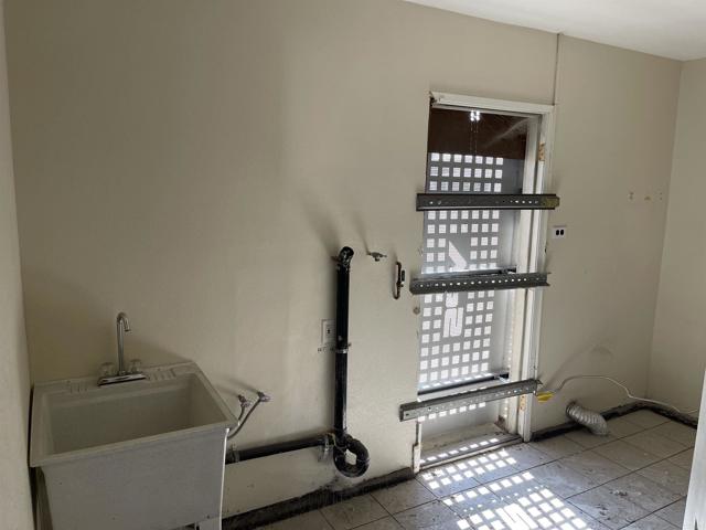 Detail Gallery Image 17 of 36 For 570 S Lyon Ave, Hemet,  CA 92543 - 2 Beds | 2 Baths