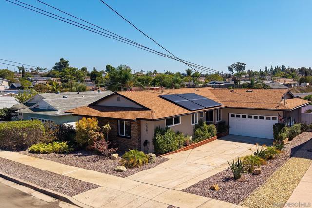 3581 Mount Abbey Ave, San Diego CA: https://media.crmls.org/mediaz/4cefa4f8-9d5d-4915-ab44-0b528707cf17.jpg