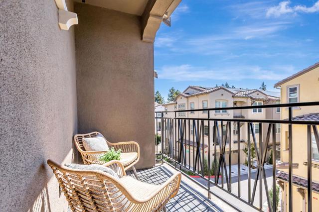1225 Verano Road, Mountain View CA: https://media.crmls.org/mediaz/4ceff46e-728c-496d-a3b8-5407df988e2e.jpg