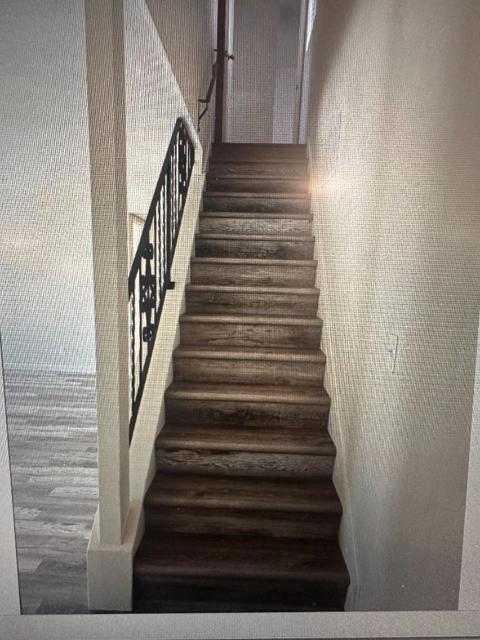 1690 Cherokee Drive, Salinas CA: https://media.crmls.org/mediaz/4cf03d96-2023-4580-a9b6-cd36dd1bfbd1.jpg