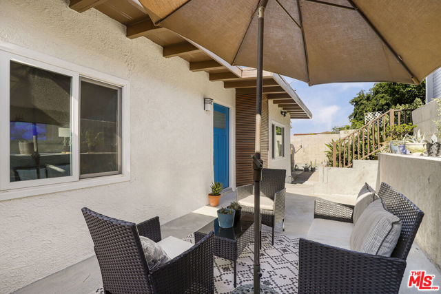 3741 Woolwine Drive, Los Angeles CA: https://media.crmls.org/mediaz/4cf0d034-f58e-4654-8ffa-6af105b86b9f.jpg